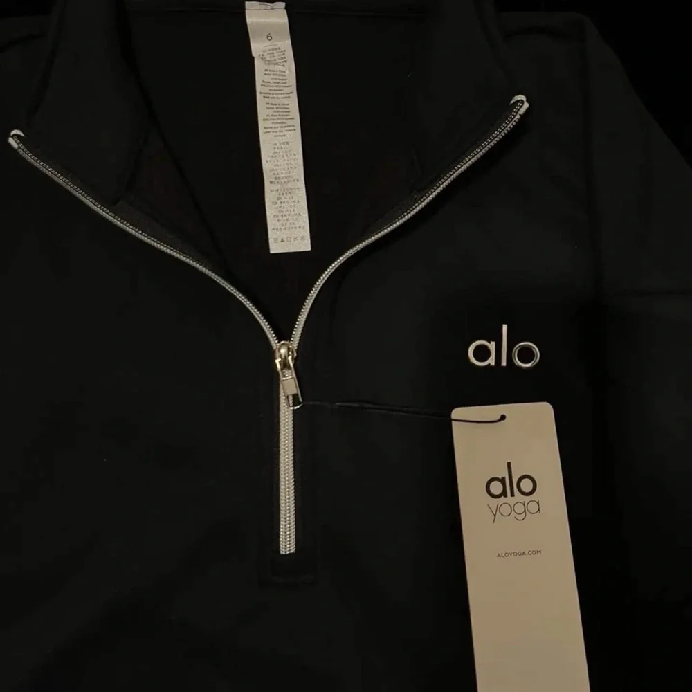 💪🏼 ALO Yoga Unisex Black Zip-Up Sweater 🖤 - Picture 6 of 10